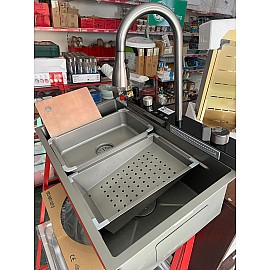 Chiuvetă bucătărie inox satin HD7550 multifuncțională (baterie cu 3 moduri de curgere, consolă din sticlă,  2 tăvițe de scurgere, tocător din lemn, spălător de pahare, dozator detergent de vase)
