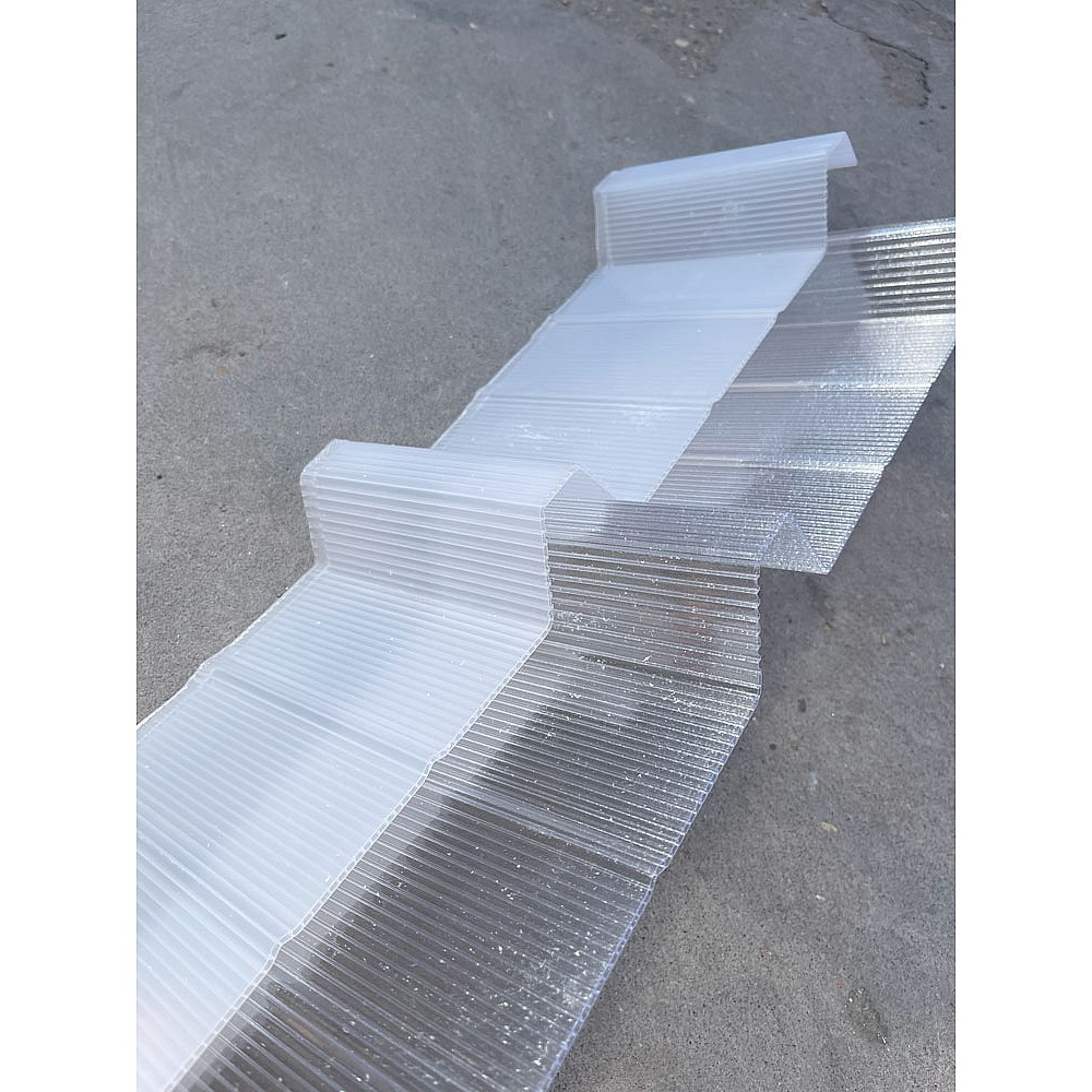 Luminatoare hală din policarbonat celular Greca, 2.5mm grosime, 5 ondulații de 40mm și structură celulară (preț/mp)