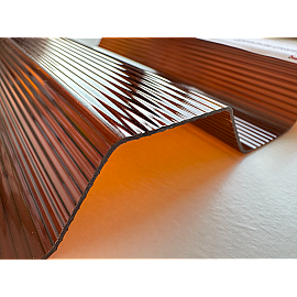 Placă din policarbonat compact/solid 1mm x 1060mm x 2000mm, cu profil trapez 76/18 multiliniar maro-coniac