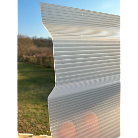 Placă din policarbonat compact/solid 1mm x 1060mm x 2000mm, cu profil trapez 76/18 multiliniar opal (alb lăptos)