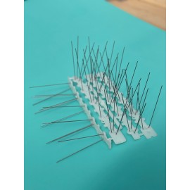 Țepi anti păsări (bandă din pvc cu țepi împotriva păsărilor)  lungime 1m compus din 4 segmente