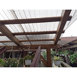 Placă din policarbonat compact/solid 3000mm x 1060mm x 1mm, cu profil trapez, clar (transparent)