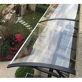 Copertină Bari, braț aluminiu de 0.8m, model de bază, policarbonat solid 4mm, diferite lățimi de copertină și culori