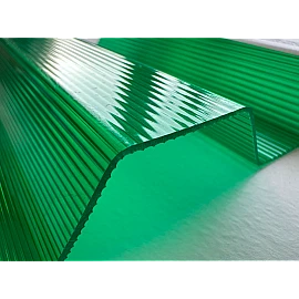 Placă din policarbonat compact/solid 1mm x 1060mm x 2000mm, cu profil trapez 76/18 multiliniar verde